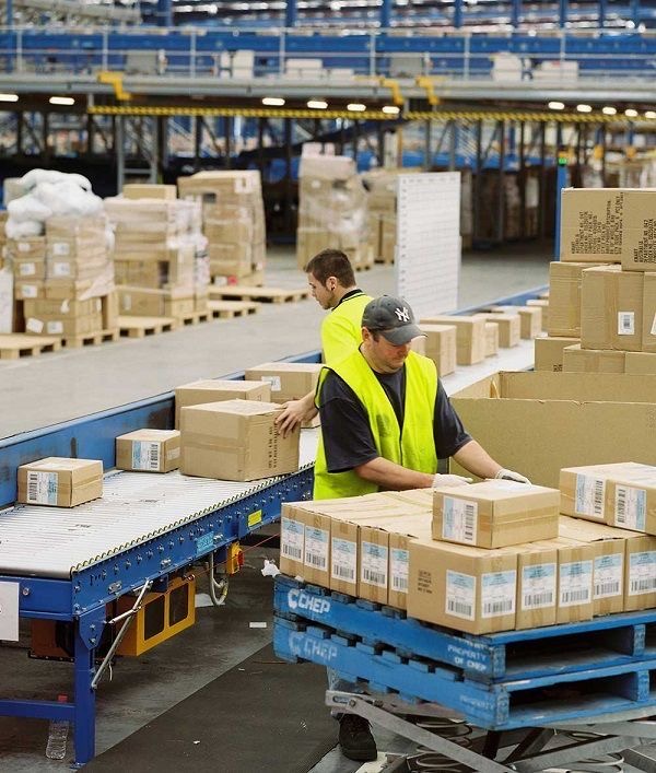 FastLane logistics campus operating large-scale fulfilment